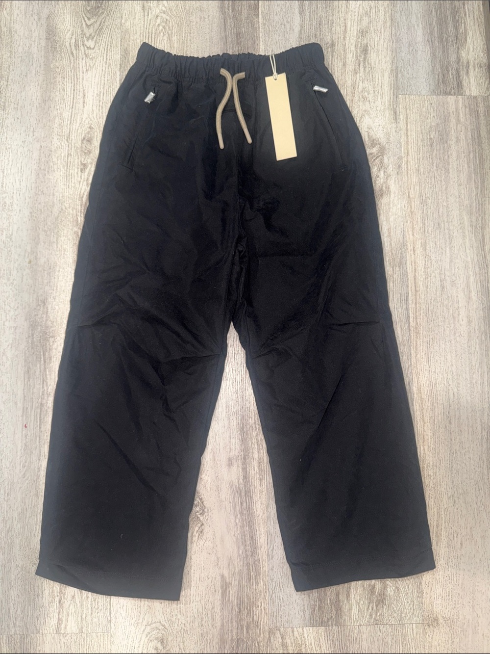 Esssential’s NWT Black Drawstring Casual Pants